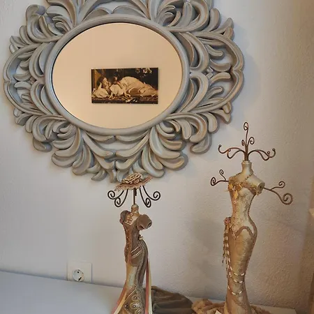 Laurel Lk In Near Airport Rhodes *